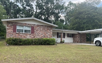 302 SE Pine Dr, Lake City, FL 32025
