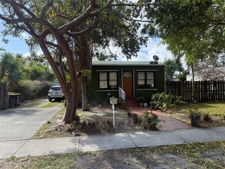 31 SW 15th St, Dania, FL 33004
