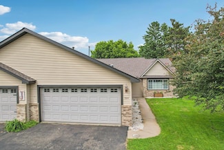 504 Meadows Dr, Hammond, WI 54015