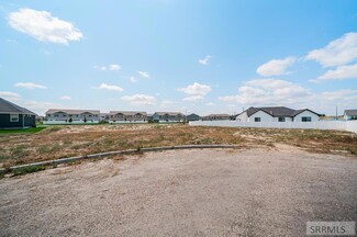 512 Boxwood Dr, Idaho Falls, ID 83402