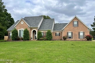 1282 Ivy Dr, Hernando, MS 38632