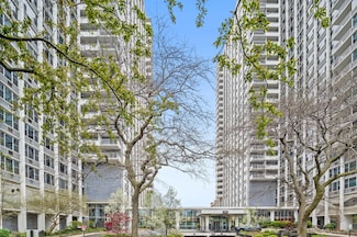 4250 N Marine Dr Unit 1723, Chicago, IL 60613