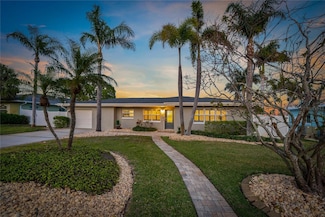 714 Bayshore Dr, Tarpon Springs, FL 34689