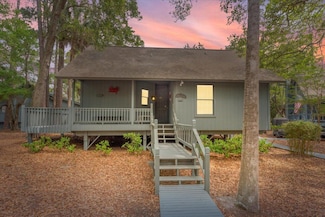 208 Sea Cloud Cir, Edisto Island, SC 29438
