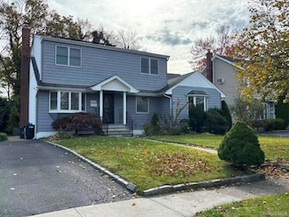1010 Brent Dr, Wantagh, NY 11793