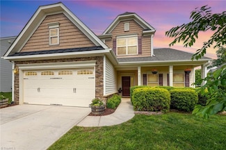 2711 Chari Park Ln, Walkertown, NC 27051