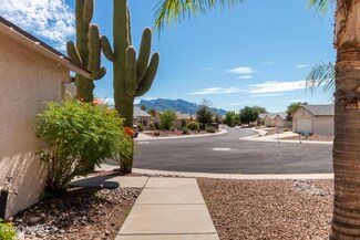 8879 N Soft Winds Dr, Tucson, AZ 85742