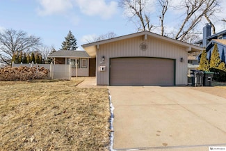 1728 S 138th St, Omaha, NE 68144