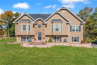 49 Swan Hollow Rd, New Windsor, NY 12553