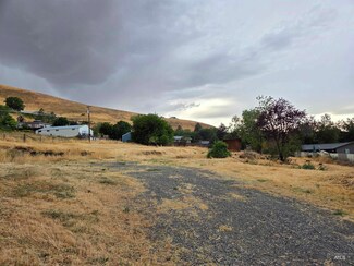 320 Harding St, Asotin, WA 99402