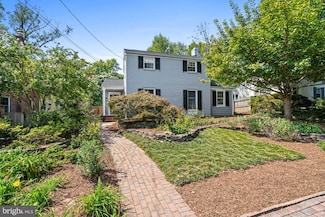4918 Greenway Dr, Bethesda, MD 20816