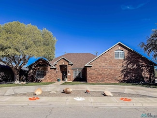 2002 W Ray Ave, Artesia, NM 88210
