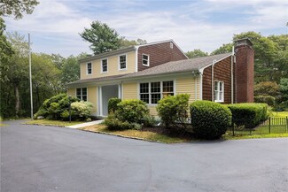 504 Shermantown Rd, Saunderstown, RI 02874