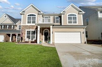 2024 Woodshorn Dr, Matthews, NC 28104