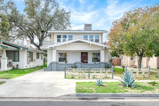 277 N H St, Dinuba, CA 93618