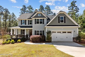 280 Wiregrass Ln, Southern Pines, NC 28387