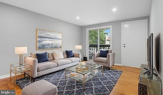 18413 Bishopstone Ct, Montgomery Village, MD 20886