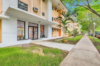 1014 Salzedo St Unit 211, Coral Gables, FL 33134