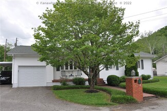 44 Lincoln Ct, Madison, WV 25130