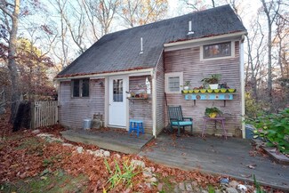 410 Oak St, West Barnstable, MA 02668