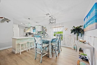 7369 SE Eagle Ave, Hobe Sound, FL 33455