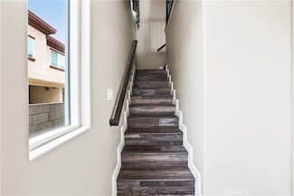 14881 Newland St, Midway City, CA 92655