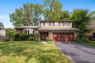 940 Fairlawn Ave, Libertyville, IL 60048