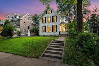 2432 Pleasant Ave, Minneapolis, MN 55404