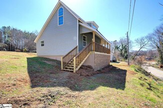 20 E Pine St, Startex, SC 29377