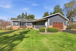 3739 Spider Ct, Sartell, MN 56377