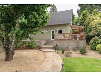 2108 Charnelton St, Eugene, OR 97405