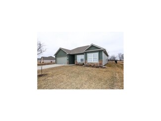 208 S Gaar St, Lone Jack, MO 64070