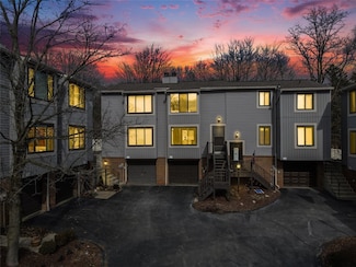 109 Serendipity Dr, Coraopolis, PA 15108