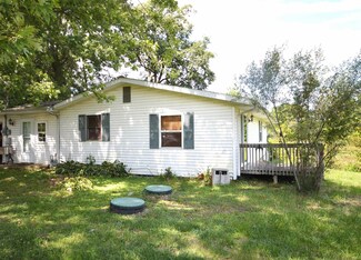 14602 Menominee Dr, Plymouth, IN 46563