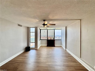 1101 N Elm St Unit 1404, Greensboro, NC 27401