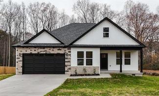 77 Carolina Oaks Dr, Mayo, SC 29323