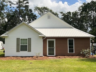 110 Wild Hog Ln, Ray City, GA