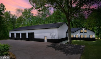 8067 Croom Rd, Upper Marlboro, MD 20772