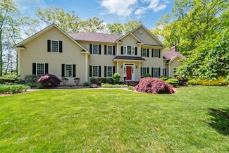 24 Scott Rd, Oxford, CT 06478
