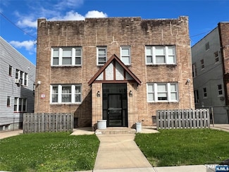136 Rutherford Place Unit 1, North Arlington, NJ 07031
