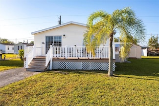 2601 Carl Ave, Punta Gorda, FL 33950