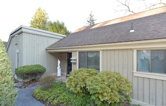 16 Heritage Village Unit A, Southbury, CT 06488