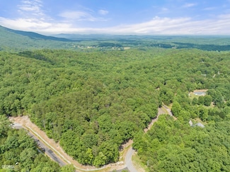 37 Stone Dr, Cleveland, GA 30528