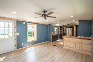 32 2nd St, Lancaster, NH 03584