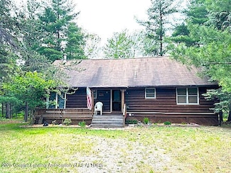 10886 Gillow Rd SE, Fife Lake, MI 49633