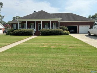 137 Lovvorn Ln NW, Huntsville, AL 35806