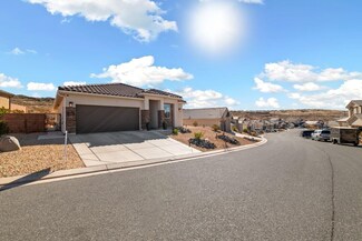 910 N Pleasant Valley Ln, Washington, UT 84780