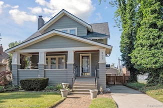 402 E 7th St, Royal Oak, MI 48067