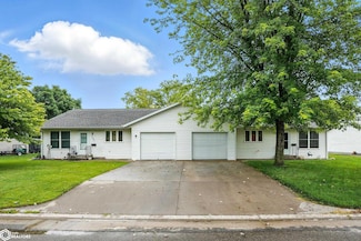 1606 N 3rd Ave, Washington, IA 52353