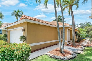 6466 Willoughby Cir, Lake Worth, FL 33463